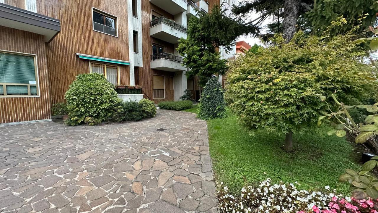 Dehomes - Two Bedrooms, Terrace, Wi-Fi, Tram To Centre & Rho Fiera Milán Exterior foto