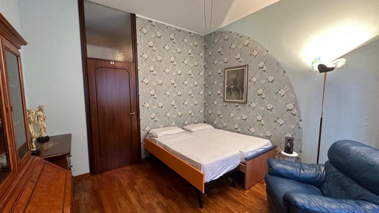 Dehomes - Two Bedrooms, Terrace, Wi-Fi, Tram To Centre & Rho Fiera Milán Exterior foto