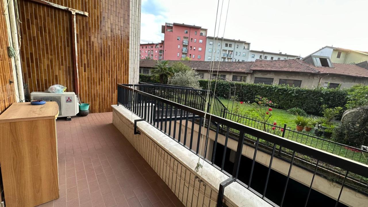 Dehomes - Two Bedrooms, Terrace, Wi-Fi, Tram To Centre & Rho Fiera Milán Exterior foto